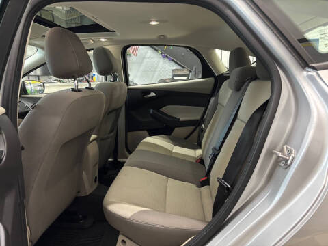 2012 Ford Focus SE