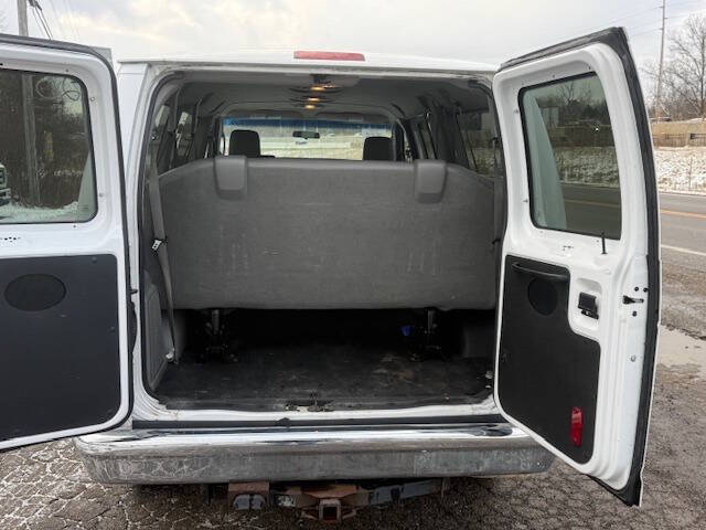 2013 Ford E-Series E-350 SD XLT