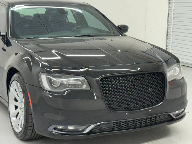 2016 Chrysler 300