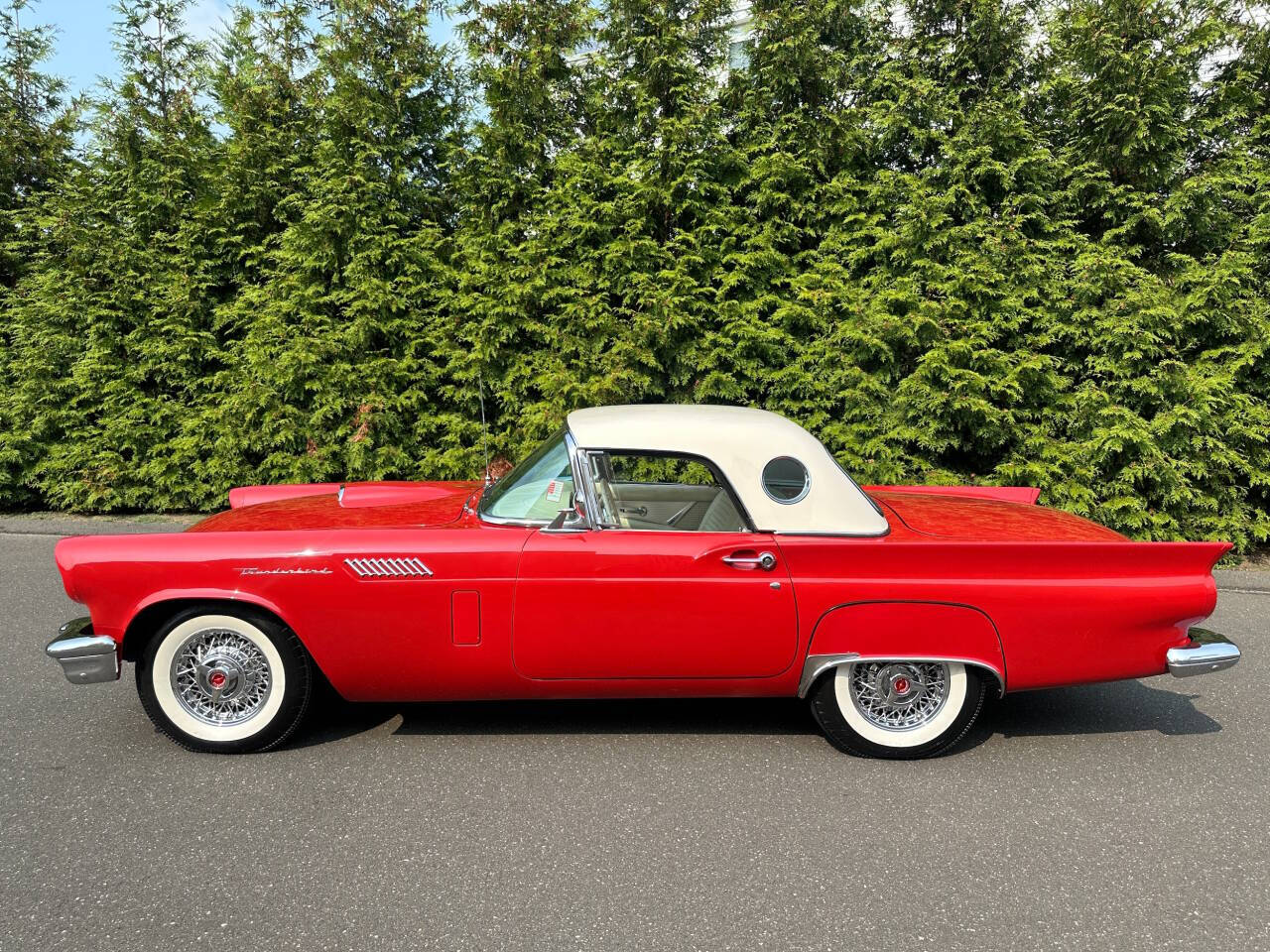 1957 Ford Thunderbird 8