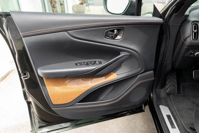 2023 Aston Martin DBX 22