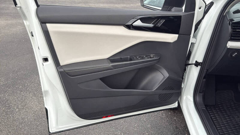 2025 Volkswagen Taos S 4Motion