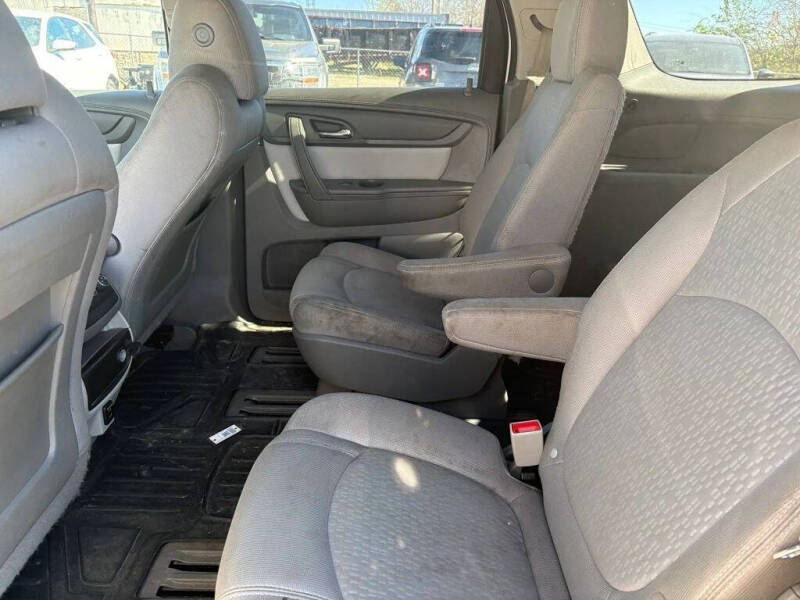 2015 GMC Acadia SLE-2