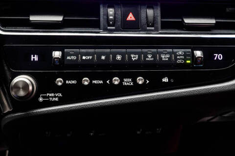 2024 Lexus ES 350 F SPORT Handling