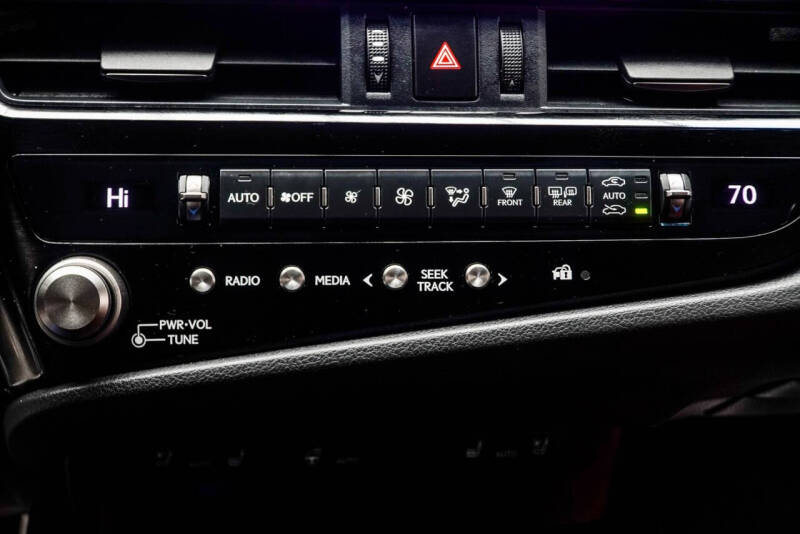 2024 Lexus ES 350 F SPORT Handling