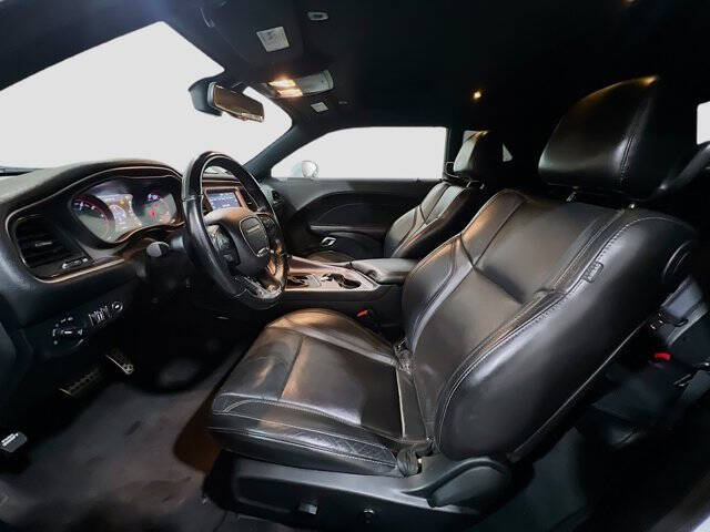 2018 Dodge Challenger SXT Plus