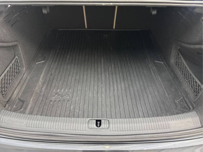 2017 Audi A4 2.0T quattro Premium Plus