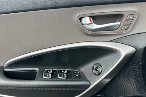 2017 Hyundai Santa Fe SE Ultimate