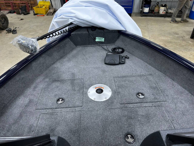 2025 Tracker PRO GUIDE 16 WT