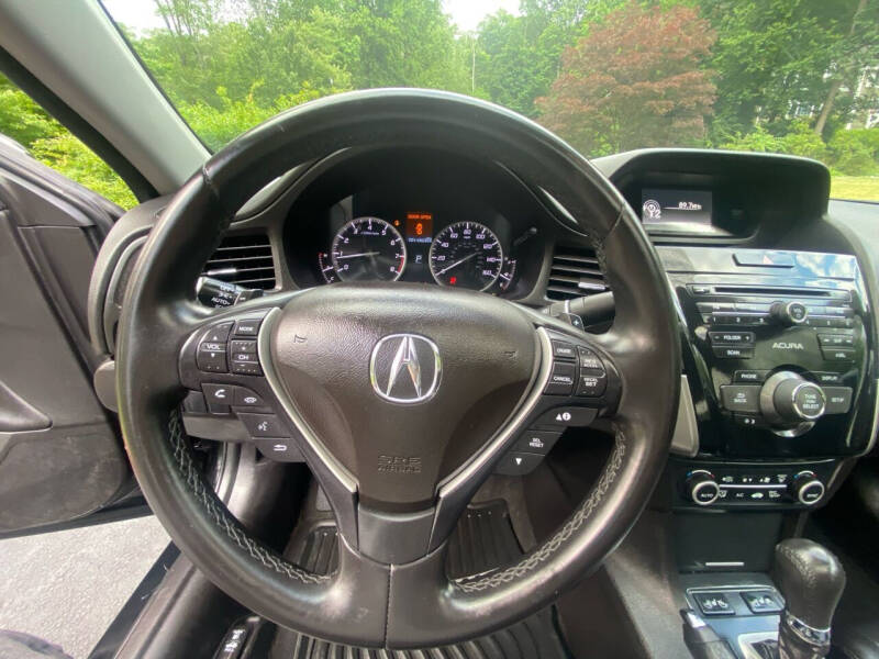 2018 Acura ILX Base photo 15