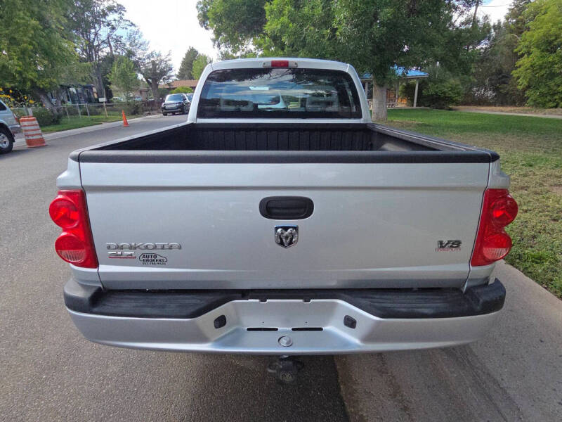 2005 Dodge Dakota SLT