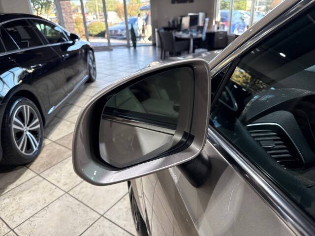 2023 Volvo XC90 B6 Plus Bright Theme 7P