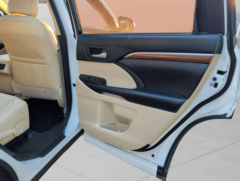 2018 Toyota Highlander Limited Platinum