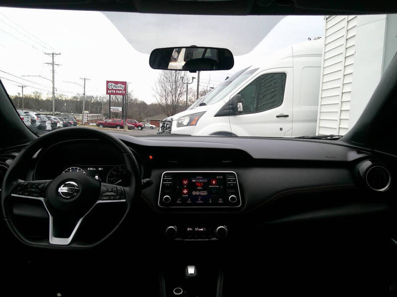 2019 Nissan Kicks SR