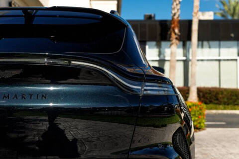 2025 Aston Martin DBX 707