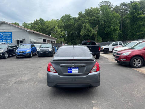 2019 Nissan Versa SV