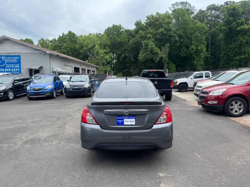 2019 Nissan Versa SV