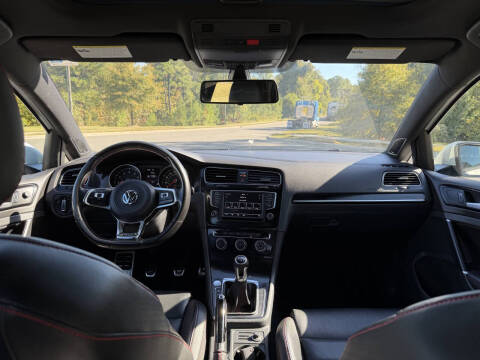 2017 Volkswagen Golf GTI SE