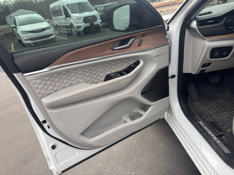 2022 Jeep Grand Cherokee L Summit