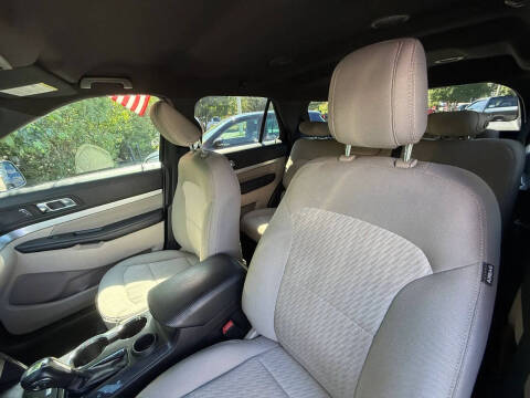 2018 Ford Explorer