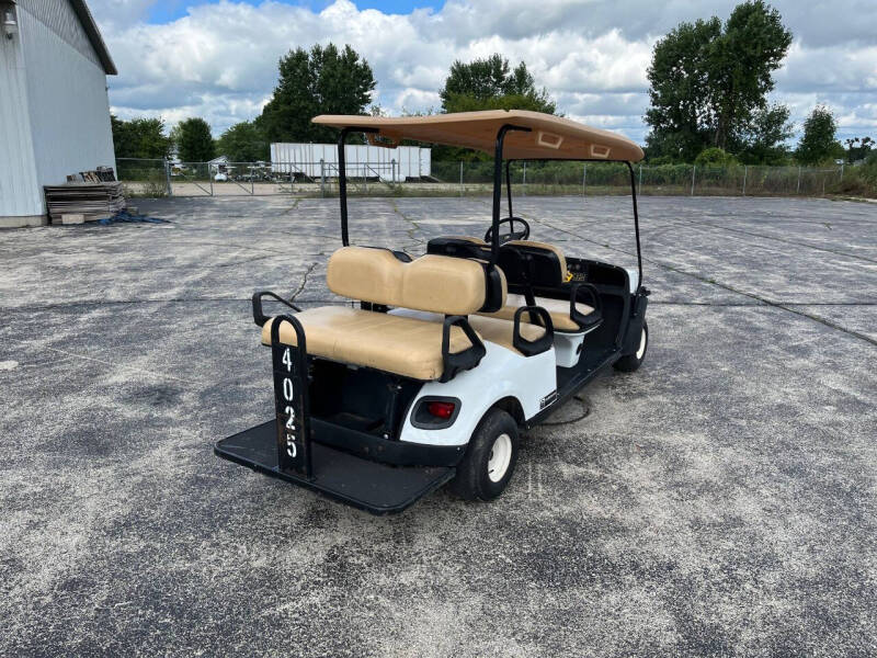 2015 Cushman Shuttle 6