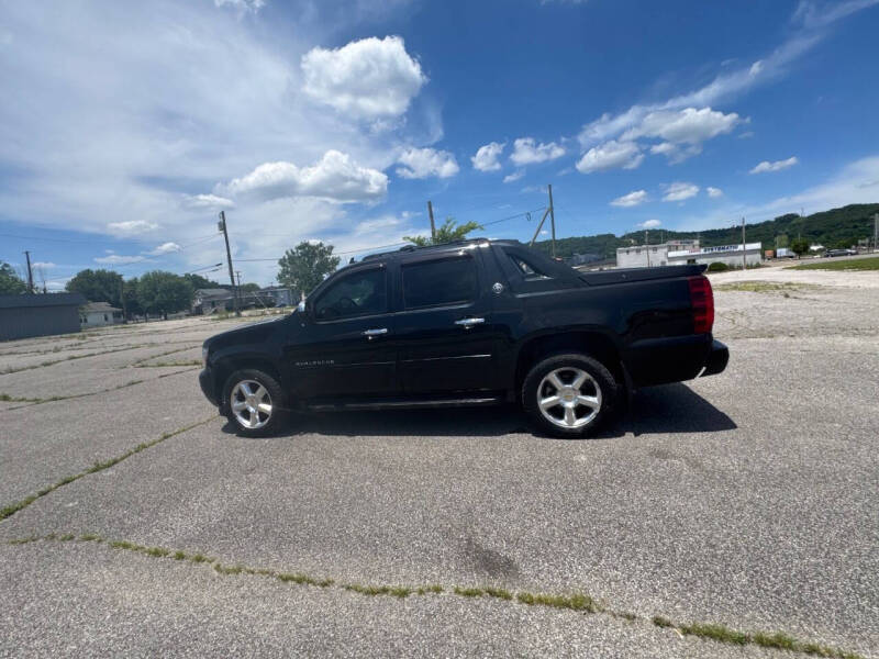 2013 Chevrolet Avalanche LT Black Diamond