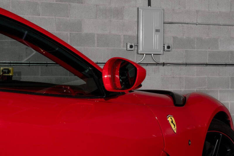 2022 Ferrari 812 Competizione