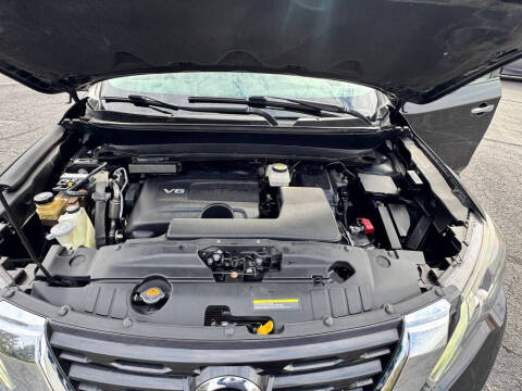 2017 Nissan Pathfinder SV