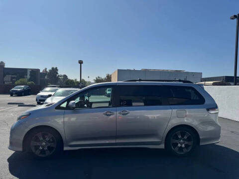 2015 Toyota Sienna