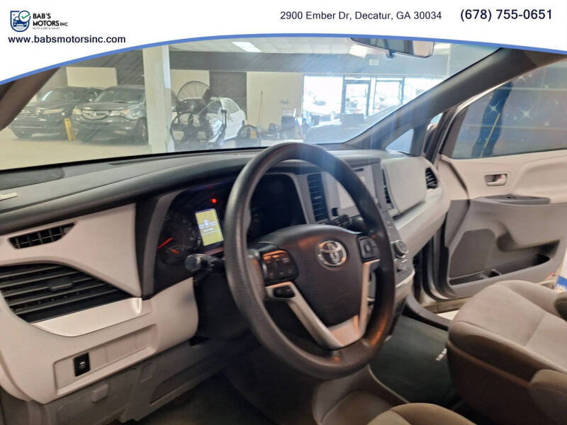 2017 Toyota Sienna L 7-Passenger