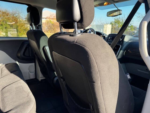 2016 Dodge Grand Caravan American Value Package