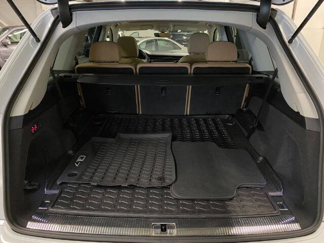 2020 Audi Q7 quattro Premium Plus 55 TFSI