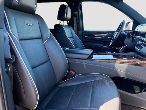 2024 Cadillac Escalade ESV Premium Luxury