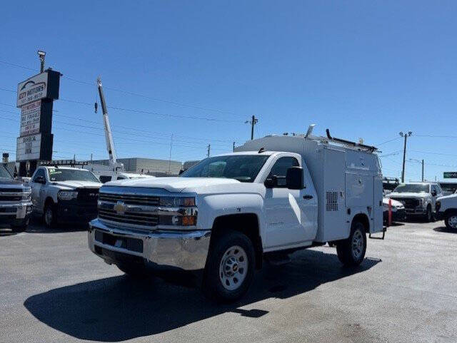 2015 Chevrolet Silverado 3500HD CC