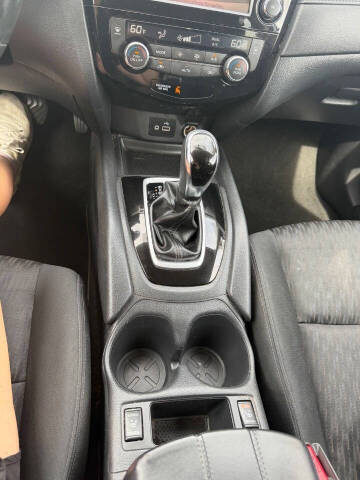 2018 Nissan Rogue SV
