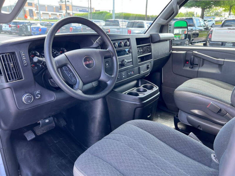 2025 GMC Savana 2500