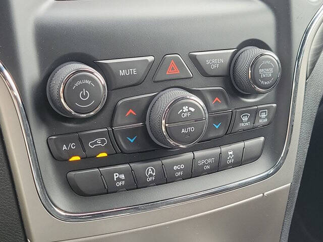 2019 Jeep Grand Cherokee Laredo