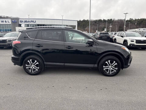 2017 Toyota RAV4 LE