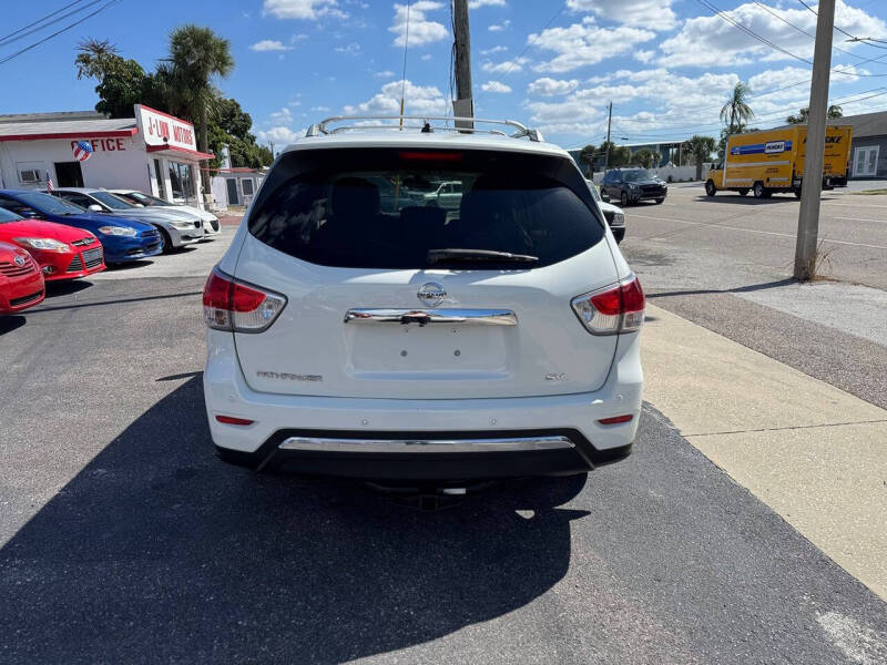 2013 Nissan Pathfinder SV