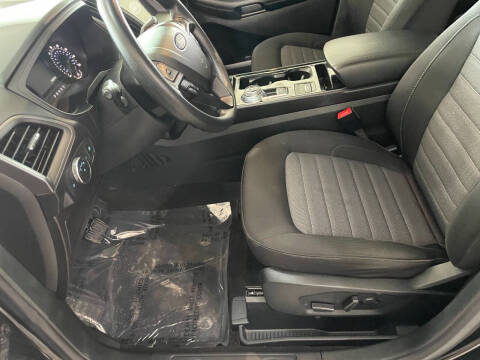 2020 Ford Edge SE