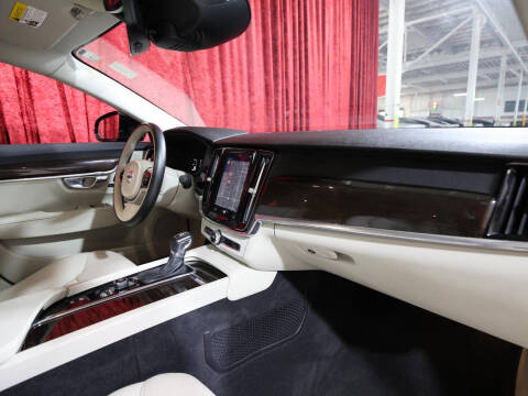 2018 Volvo S90 T5 Momentum