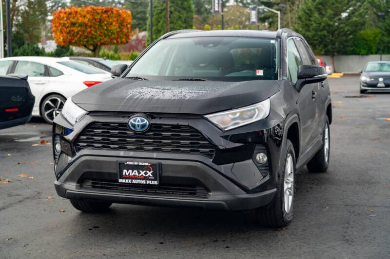 2020 Toyota RAV4 Hybrid XLE