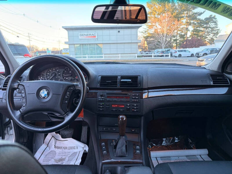 2004 BMW 3 Series 325xi