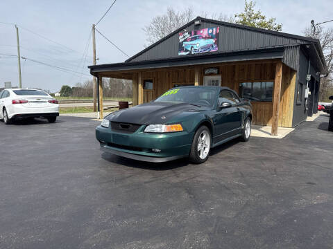 2003 Ford Mustang GT Deluxe