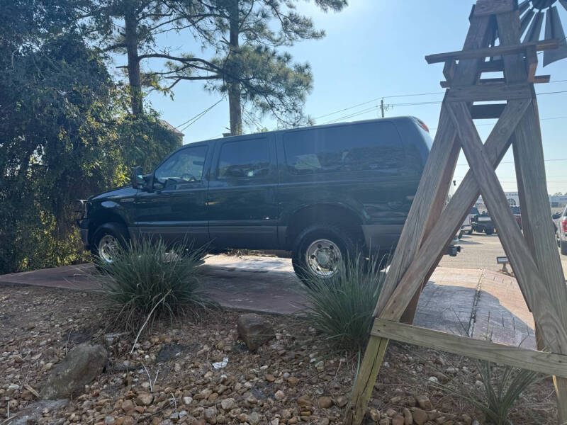 2005 Ford Excursion XLT photo 10