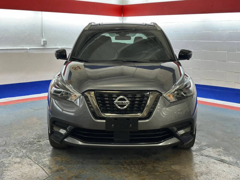 2020 Nissan Kicks SR