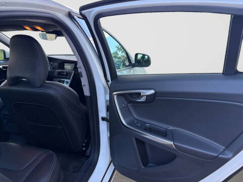 2017 Volvo S60 T5 Dynamic