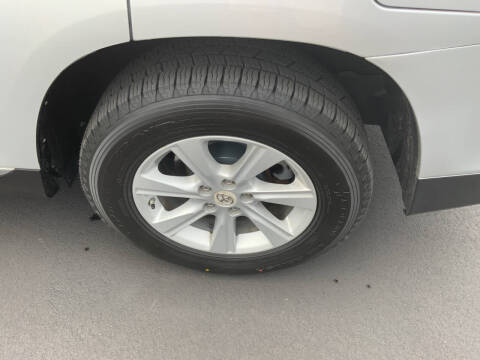 2013 Toyota Highlander SE