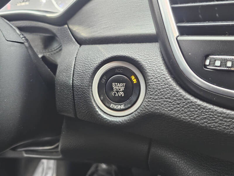 2016 Chrysler 200 LX