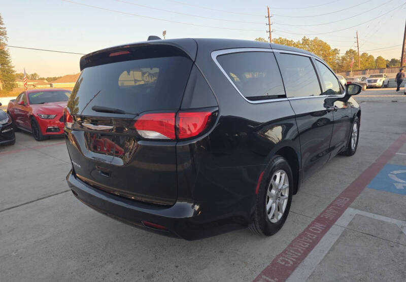 2017 Chrysler Pacifica Touring